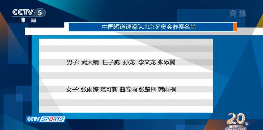 范冰冰身穿华服现身秀深沟 获李治廷搀扶似皇后 2013-08-28 日前在北京，范冰冰身穿裸色低胸晚礼裙出席某时尚活动，性感上围暴露无遗尽展性感本色。